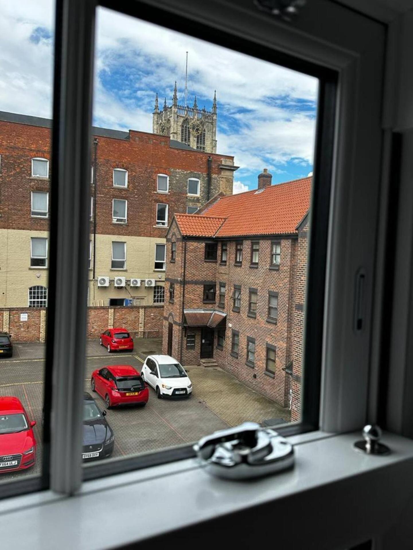 Grammar School Yard Four Bedroom Free Parking Hébergement de vacances *