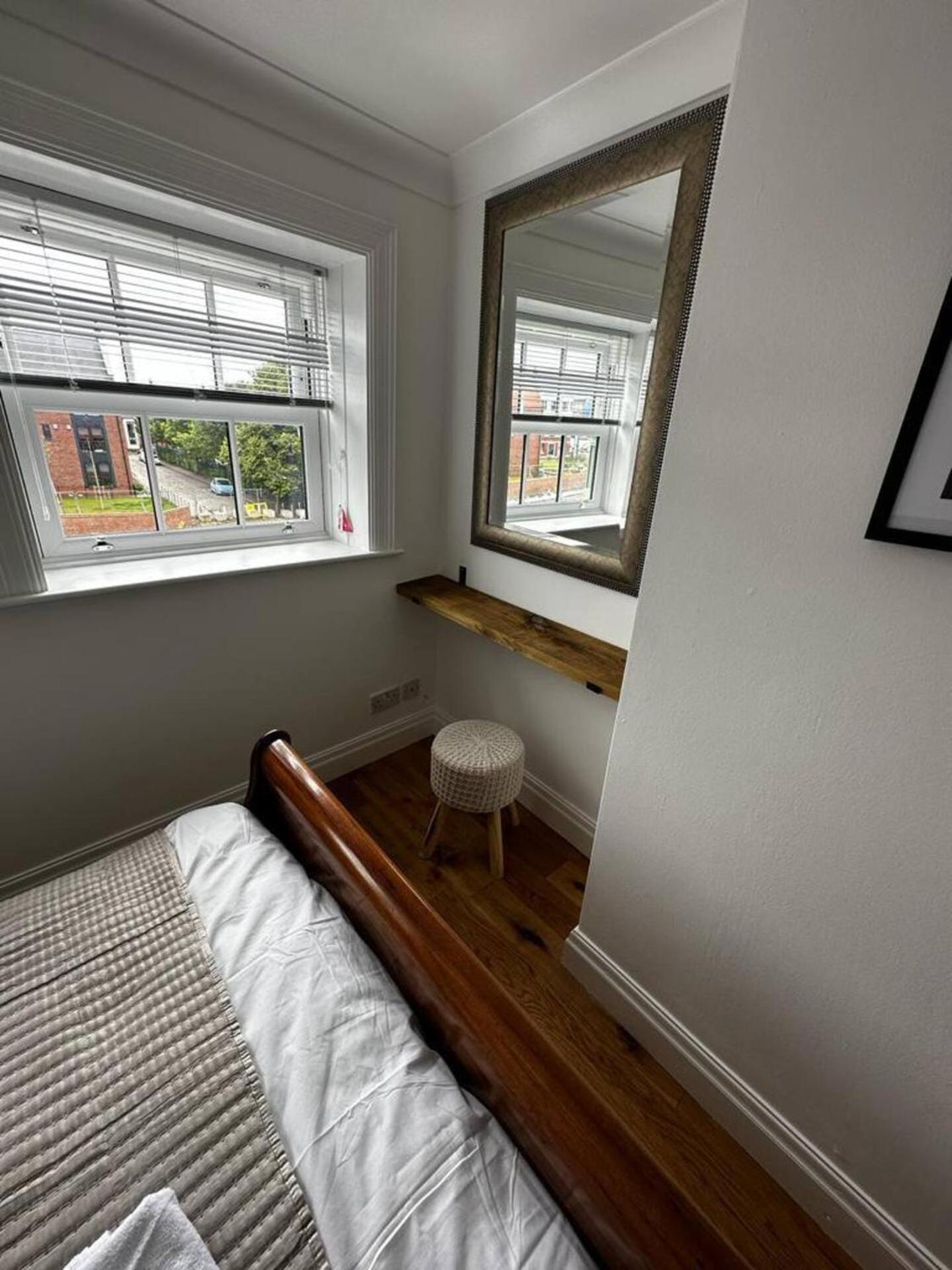 Grammar School Yard Four Bedroom Free Parking Hébergement de vacances *