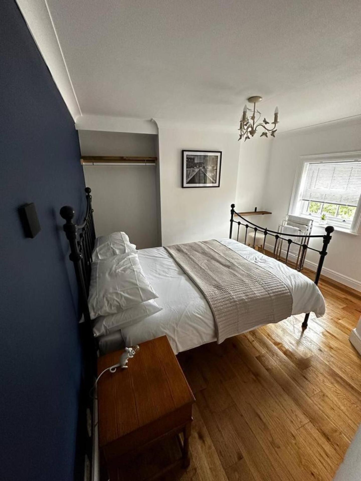 Grammar School Yard Four Bedroom Free Parking * Kingston upon Hull
