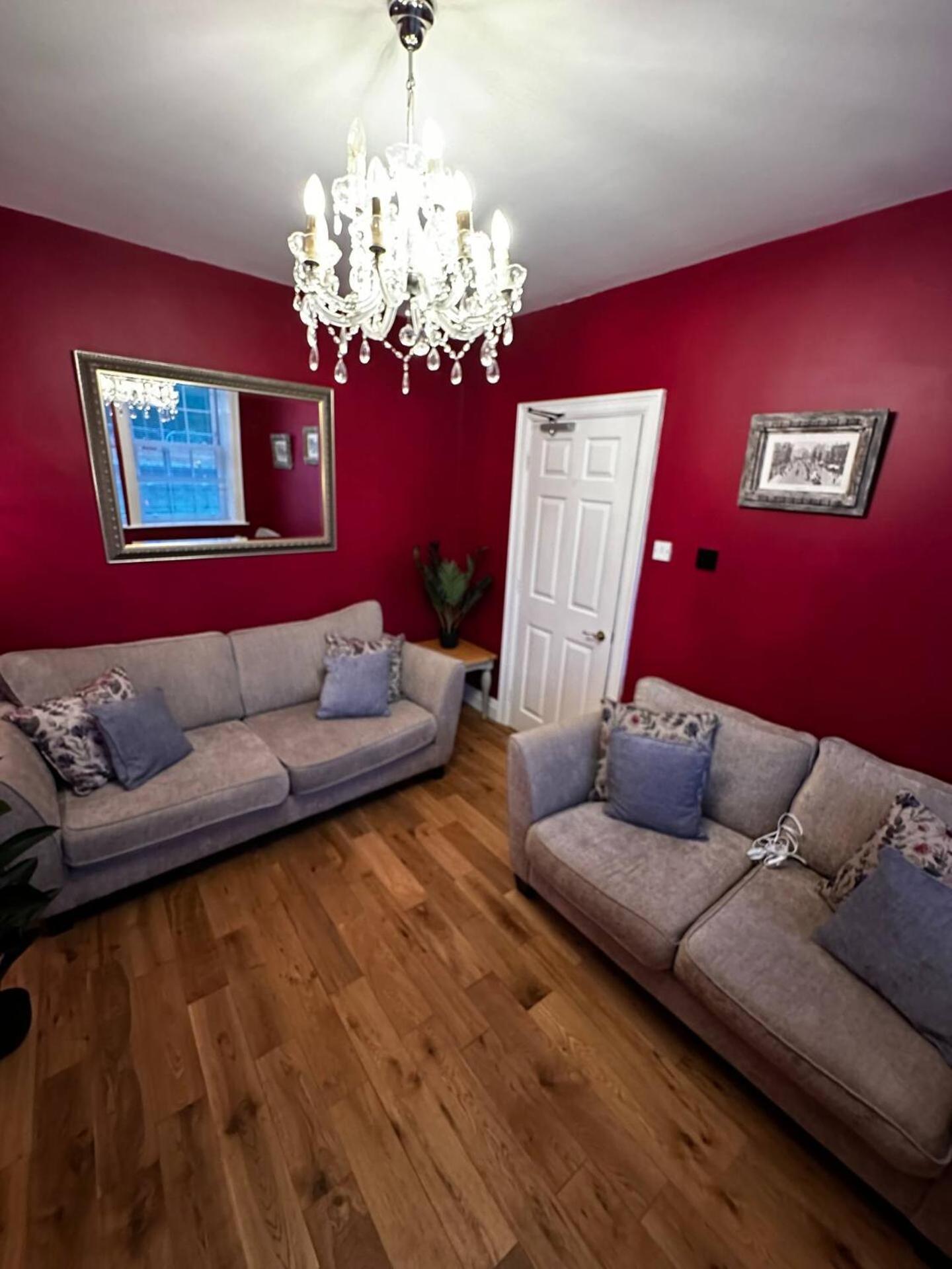 Grammar School Yard Four Bedroom Free Parking * Kingston upon Hull