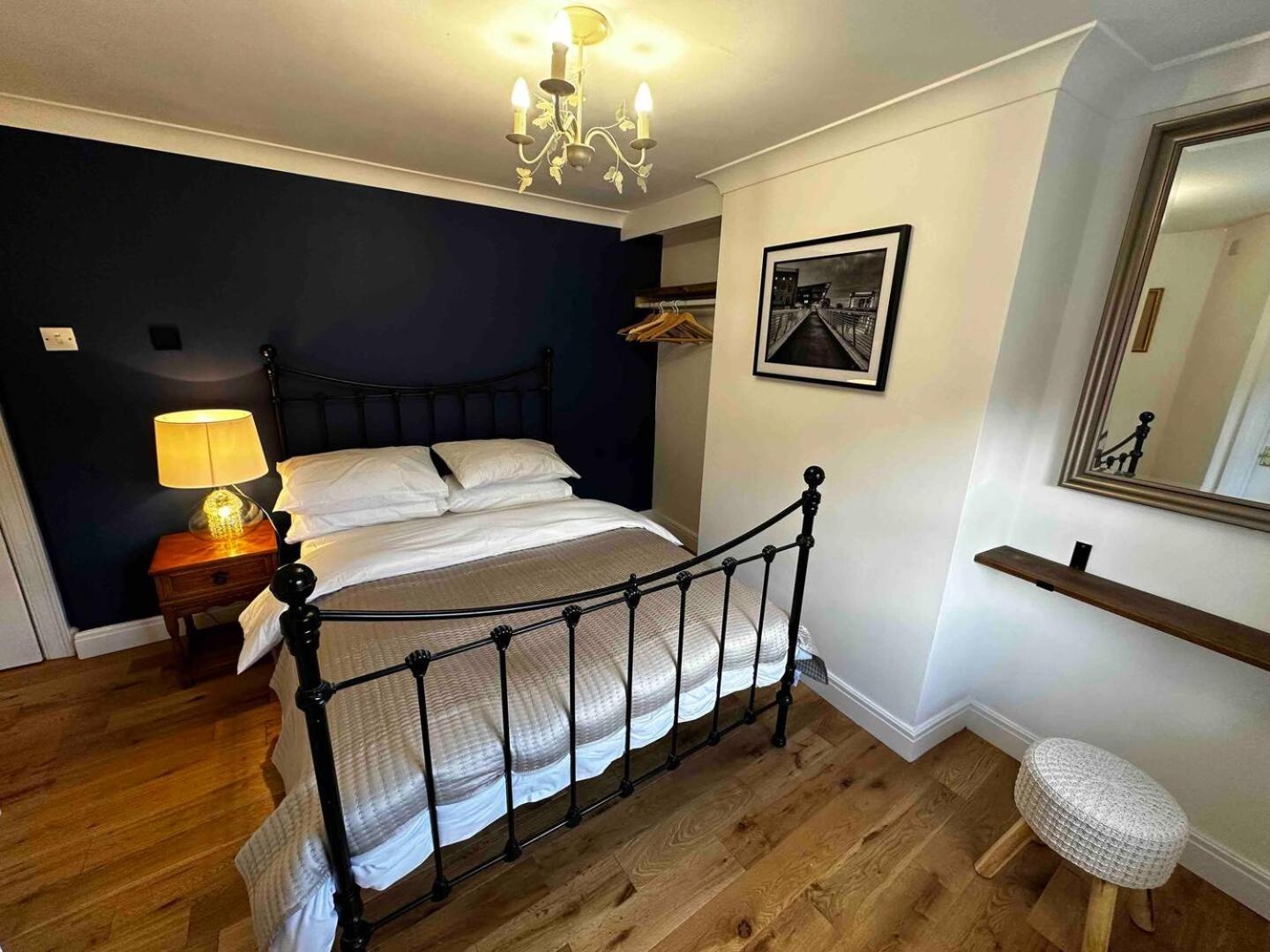 Grammar School Yard Four Bedroom Free Parking Kingston upon Hull